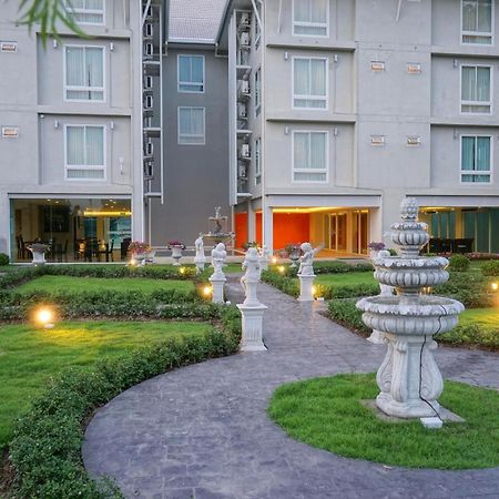 Nantra Chiangmai Riverfront Hotel Chiang Mai Bagian luar foto