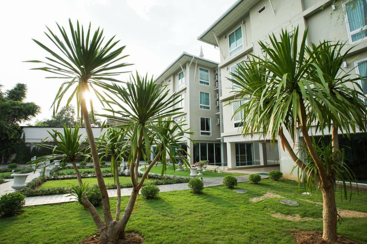 Nantra Chiangmai Riverfront Hotel Chiang Mai Bagian luar foto