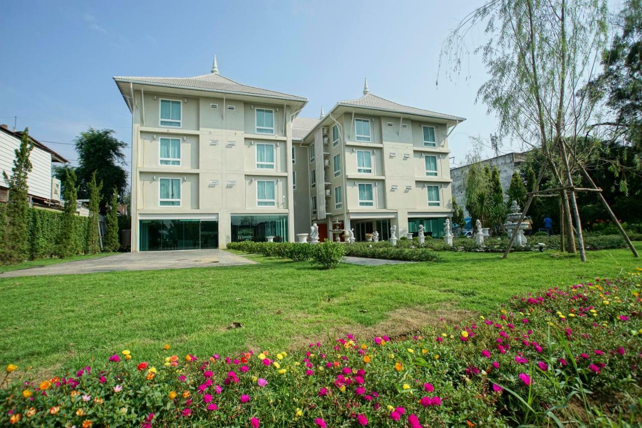 Nantra Chiangmai Riverfront Hotel Chiang Mai Bagian luar foto
