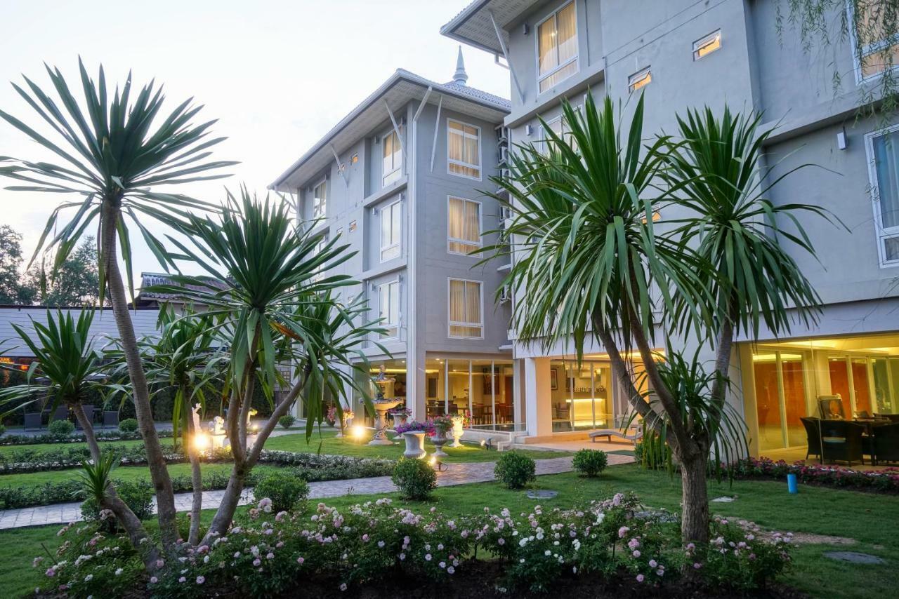 Nantra Chiangmai Riverfront Hotel Chiang Mai Bagian luar foto