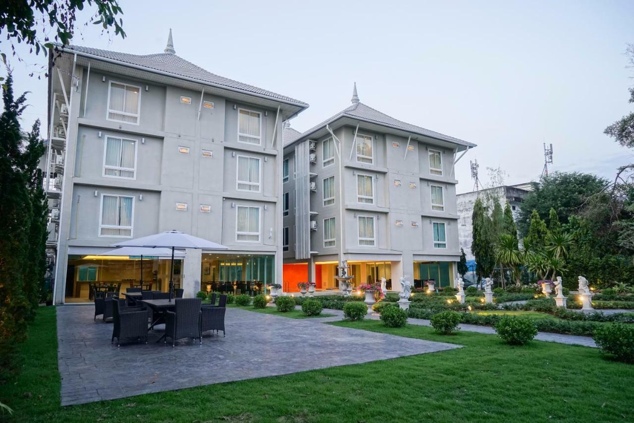 Nantra Chiangmai Riverfront Hotel Chiang Mai Bagian luar foto