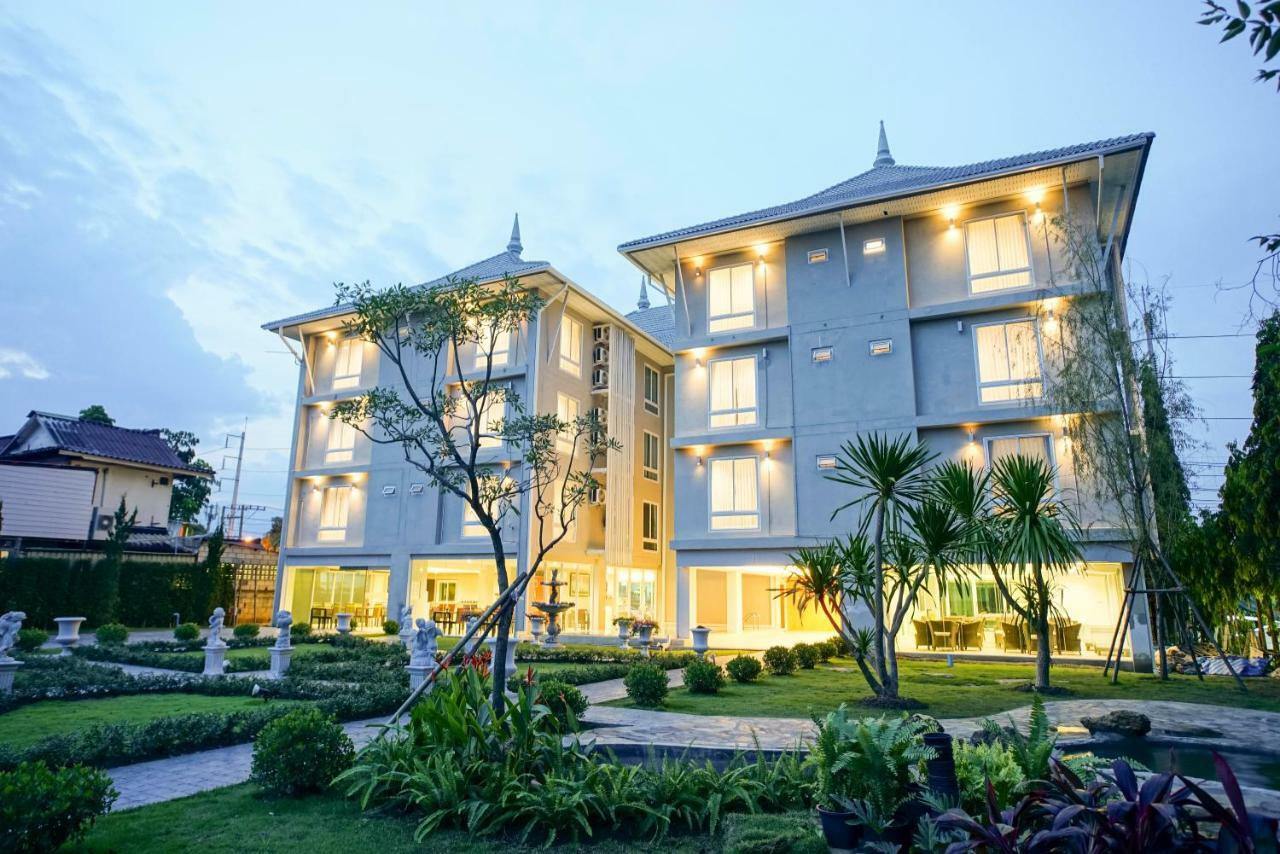 Nantra Chiangmai Riverfront Hotel Chiang Mai Bagian luar foto