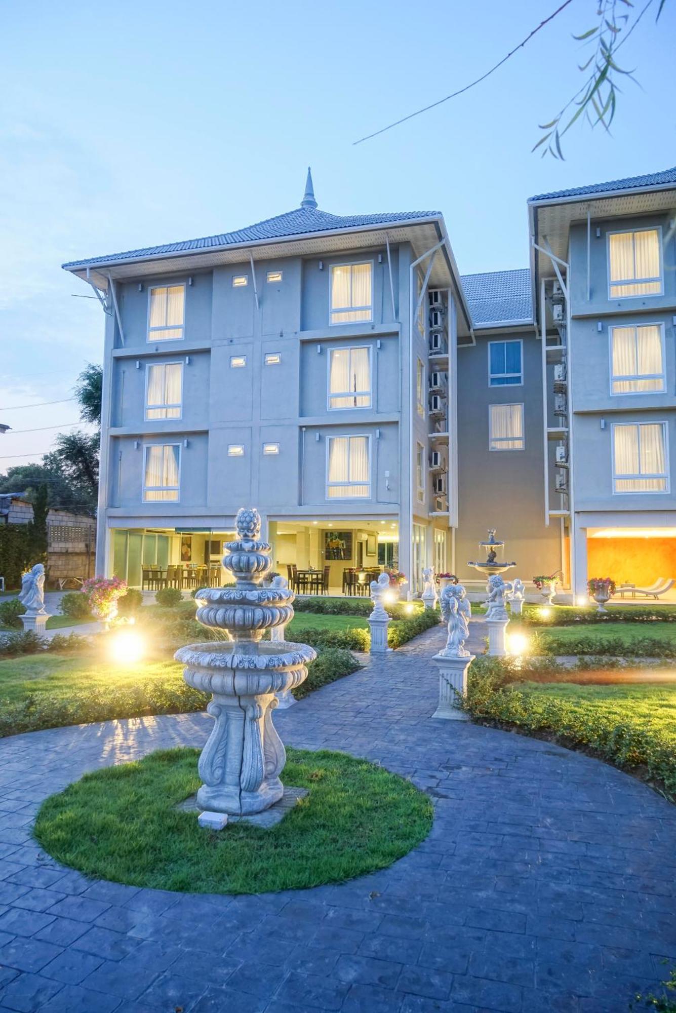 Nantra Chiangmai Riverfront Hotel Chiang Mai Bagian luar foto
