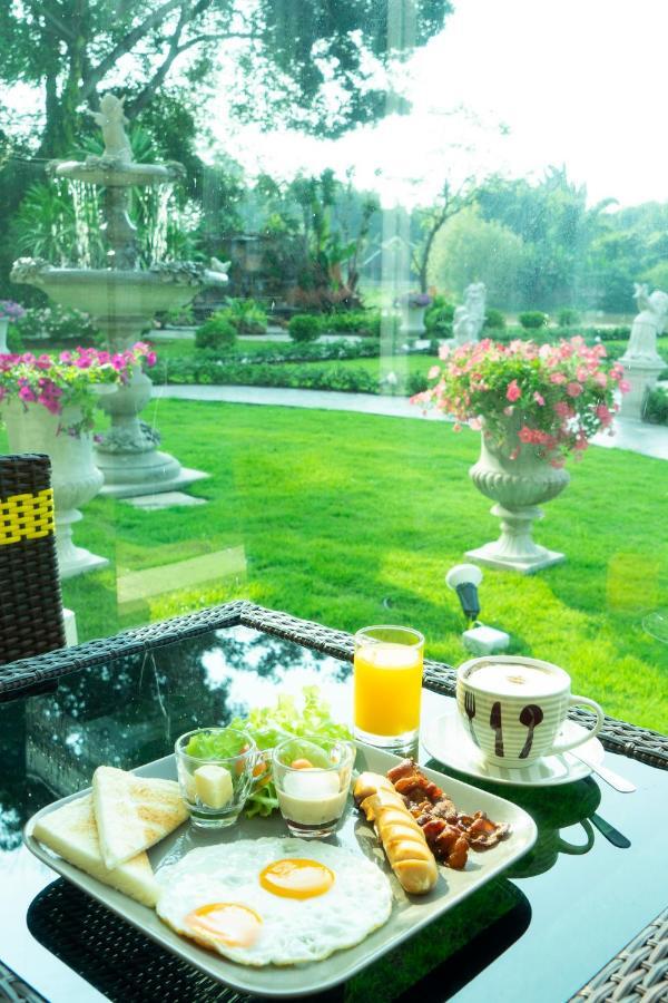 Nantra Chiangmai Riverfront Hotel Chiang Mai Bagian luar foto